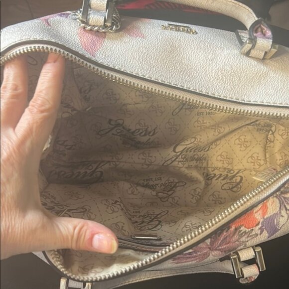 Guess Cream and Orange Artistic Satchel - Picture 4 of 7